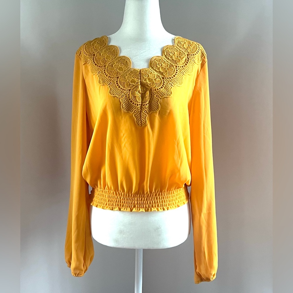 NWT Yellow Lace Trim Women's Top sz medium